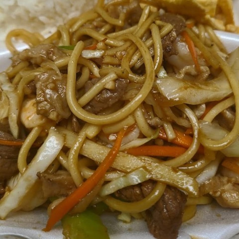 Savor our lo mein dishes