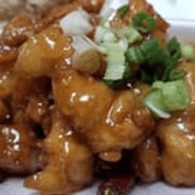 Orange Chicken special ( Includes eggroll,crab rangoon and rice).