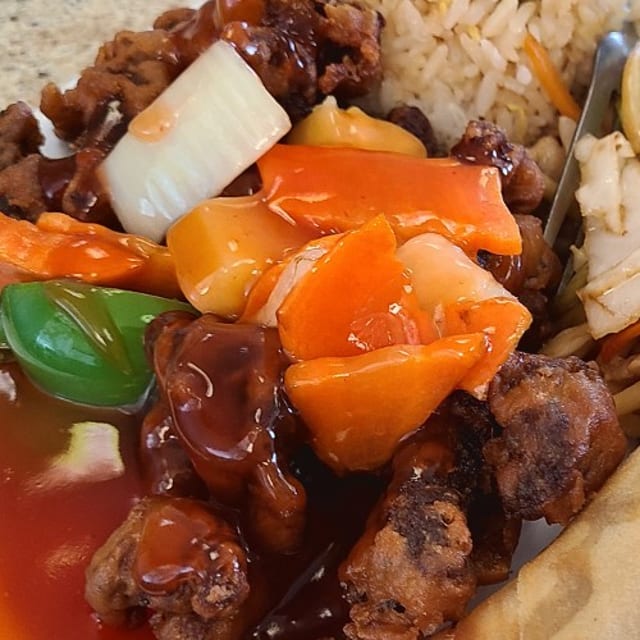Sweet & Sour Pork (Quart Size serve w/ steam or fried rice).