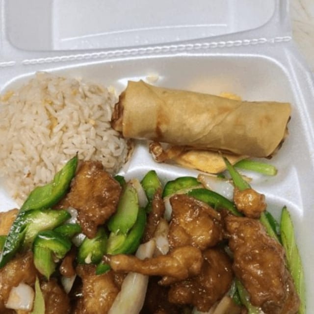 Jalapeño  Breaded Chicken special (includes eggroll,crab rangoon and choice of steam or fried rice).
